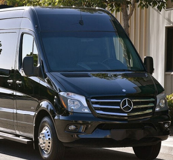 10 passenger van exterior